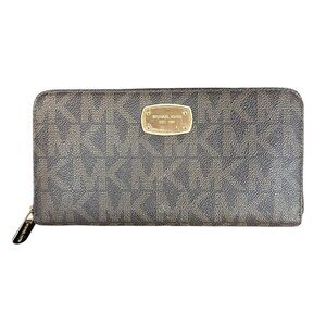 Michael Kors Jet Set Voyage Continental Wallet